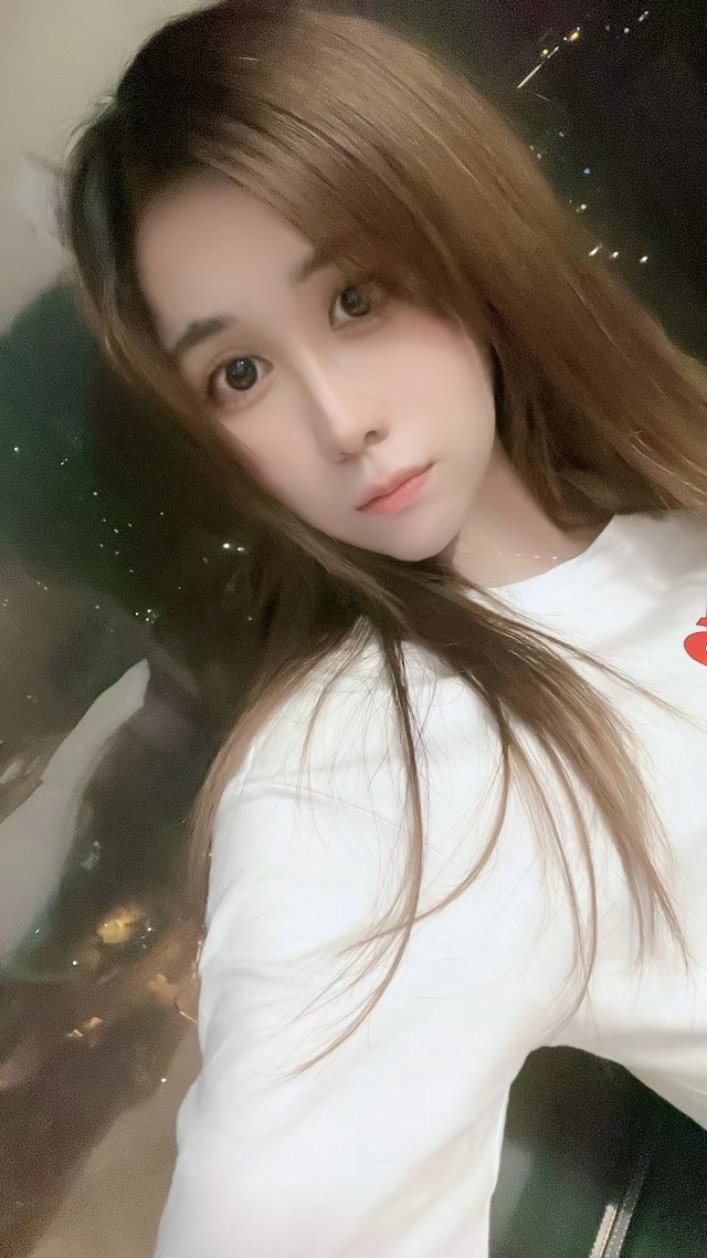 小雅姐姐，人非常有气质，在小区。非常安全。